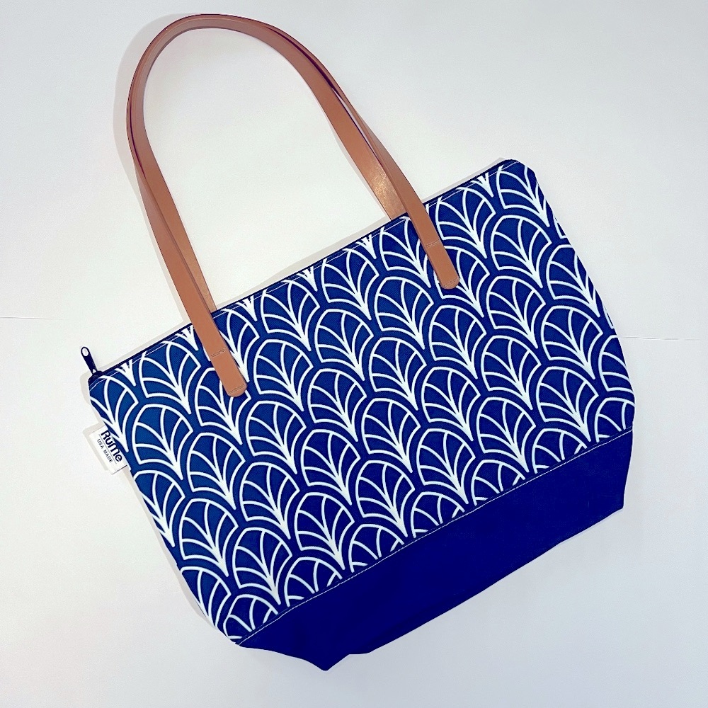 🛍️ 4/$20 RuMe Tote Bag